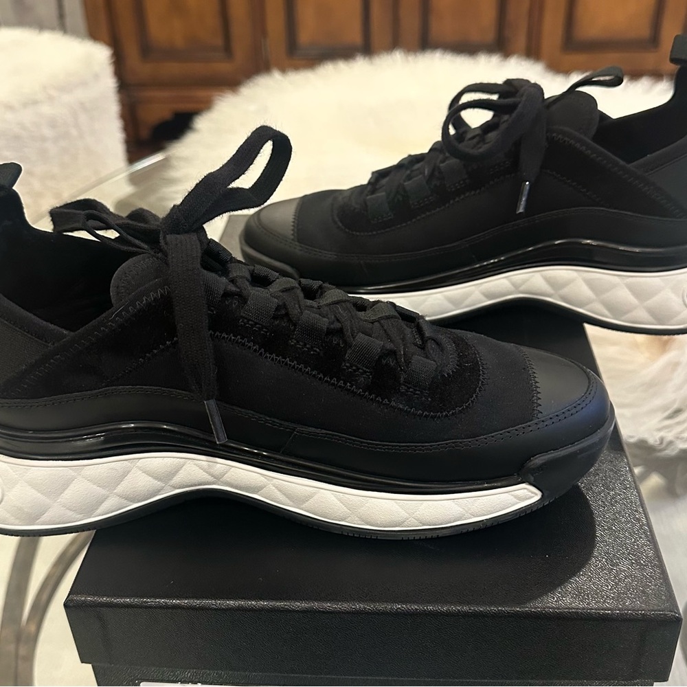 CHANEL Black & White Quilted Sneakers with Gold CC Charm size 37.5 - Picture 4 of 13